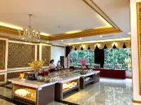 Lao Cai Royal Hotel - breakfast