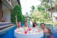 Grand Whiz Hotel Nusa Dua Bali - de playa