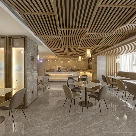 Atour Hotel (Baoji Administration Center, High-speed Railway South Station)