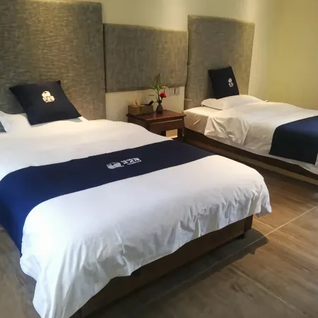 Lingzhi Home Homestay (Baoshan Baihualing Store)