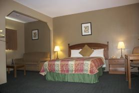 Holland Inn and Suites