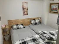 Gallery Compass- Art Stay with Breakfast Free Parking
