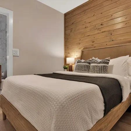 Zoka - A Luxe Modern Cabin Near Clemson w/ Hot Tub - Lake Hartwell