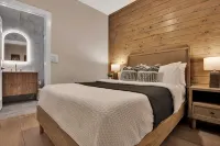 Zoka - A Luxe Modern Cabin Near Clemson w/ Hot Tub - Lake Hartwell - 수영장