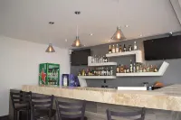 Hotel Sofia - ที่มีบาร์
