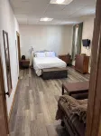 Beautiful Century old Apartments-Apt B