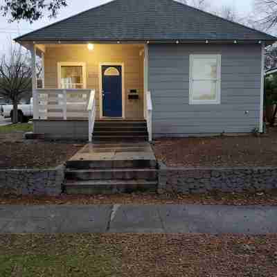 Walking Distance to Downtown! Wine Country 2Bd 2ba House in Paso Robles! Hotel Exterior