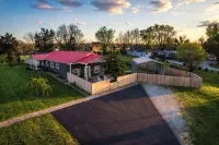 Bourbon Blue - Bourbon Trail Getaway - 8 Minutes from Downtown Bardstown!