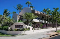 Top Floor Maui Banyan Remodeled Studio With King Bed Steps to Beach/Shops