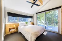 Nine Steps - private estate on 29 acres with stunning views of Mount Buffalo - 방갈로
