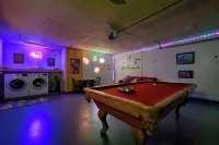Hot Tub, Gameroom,17 min to Dickies Arena, FirePit!!!!!