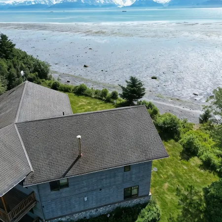 Bay Bluff Haven:  Ocean, Glacier, & Wildlife View