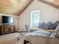 Atypical family home in the Ardèche. Sleeps 6 Calm and relaxation guaranteed. - Homestays