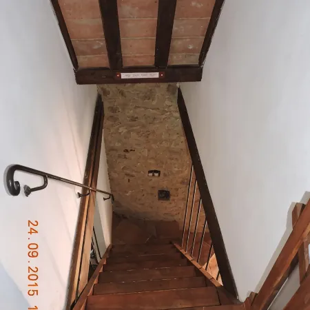 RUSTIC CHIARA, inserted in the green hills of Camaiore