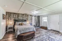 New Hope Bourbon Stop- historic home, peaceful spot in heart of Bourbon country - 3-Star