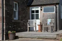 Award-Winning 5 Star Luxury Private Retreat - Hot Tub, Tennis, Fishing, Horses - Homestays