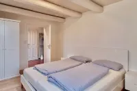 Vacation Home Tied - East Frisian Charm in a Historic Farm Worker's House for 4 - 4 stjerner
