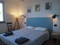 villa surrounded by greenery a few steps from the sea with terrace and garden - Homestays