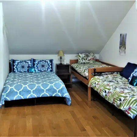 Studio 3 BEDS-SLP 3. Downtown Windham. Next to the Ski Resort. Close to Hunter