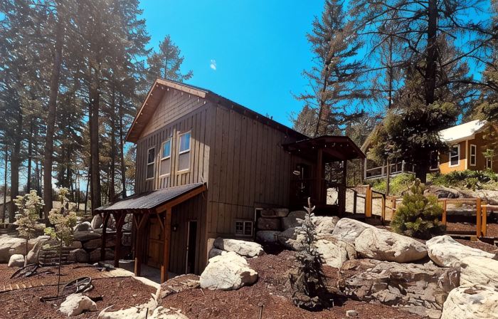 The Mill House at Elk Ridge Village Cabin 301A with Views of Flathead Lake