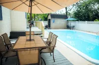 4-Bedroom in-Ground Pool 10 Minutes to Downtown Grand Rapids and Grr Airport - Pools