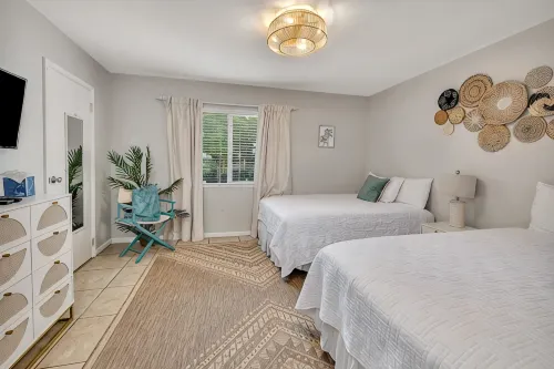 Swim, Bike, Relax: South Side Condo Near East Beach with 4 Bikes Included - 2-Star