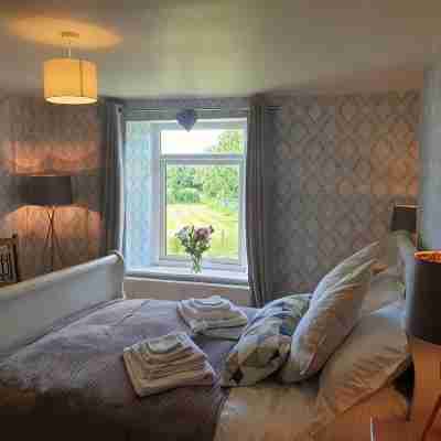 Home away from home, 3 bed cottage with hot tub and pool table Rooms
