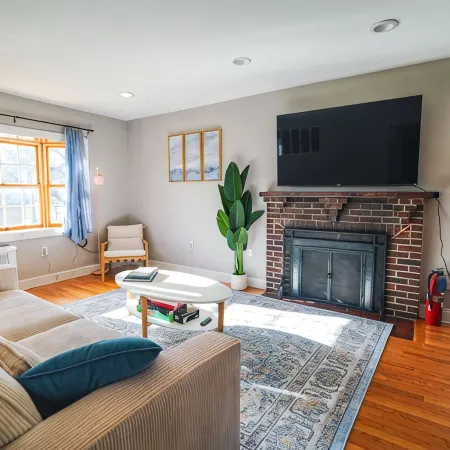 Tufts 4BD/2BA - 5.MIN to Harvard&Boston / Free Parking / Walk to Subway