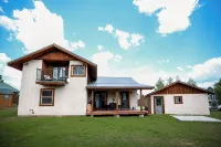 Charming 3-bedroom house in beautiful Pagosa Springs across from the Lake - ブティック