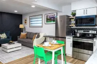 Comfy 2BR Guest Suite in Leduc 12 Mins to YEG Airport - 2-Star
