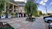 Uyut Park-Hotel - 2-Star