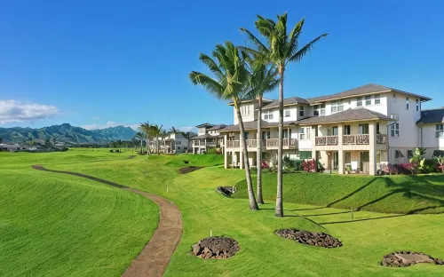 New Luxury Tropical Condo with AC on Kauai's Prestigious South Shore - プライペートプール