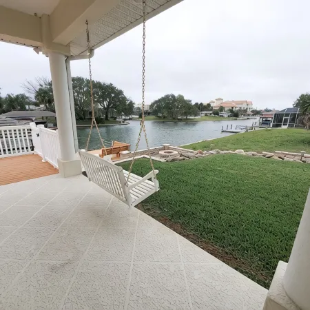 Beautiful Saltwater Canal House