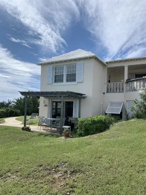 Two Bedroom with Private Dock near Golf and Beach