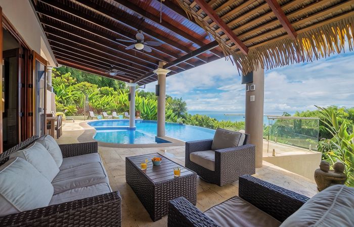 Whale Watchers Villa With Stunning Ocean View