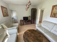 Vacation apartment "Hang" in a vacation home - directly on the lake Hotels in Mittenwalde