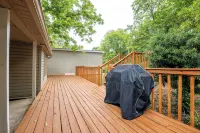 Convenient Cottage Unit w/grill close to Hospitals, Restaurants and Ft Moore