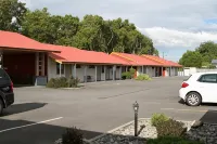 Asure Oak Estate Motor Lodge - Motels