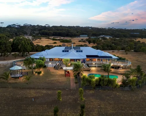 Experience world-class service at Doyles on the Bay Hotels in Kingscote