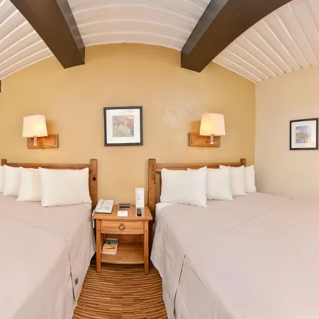 Thunderbird Lodge