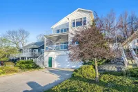 5BR Channel View Retreat! Near the Beach in Bluffton of Muskegon - 4-Star