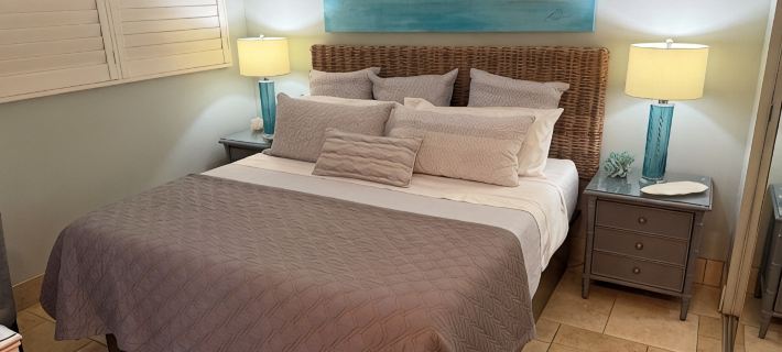 Oceanfront Spectacular Condo-New Furnishings & Appliances - 60ft from the Water! Hotels in Maalaea