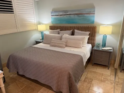 Oceanfront Spectacular Condo-New Furnishings & Appliances - 60ft from the Water!