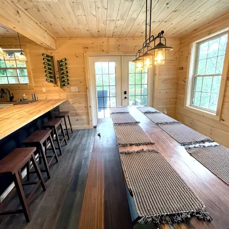 Newly-built See Rocks Vista Cabin
