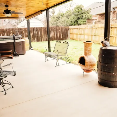 Cottage with hot tub!