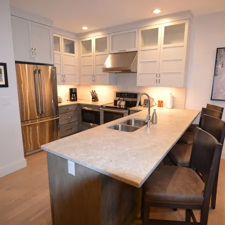 Ski-in /Out. Spacious 2BR / 2.5B Ground-Floor Condo. 4 Seasons of enchantment.