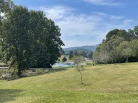 Compass Rose: Orient yourself! 3 bedroom peaceful retreat on the lake - 3-Star