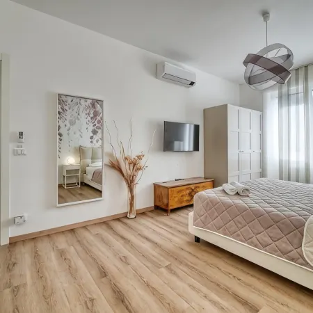Casa Ginevra - Modern Design, King Bed & Terrace