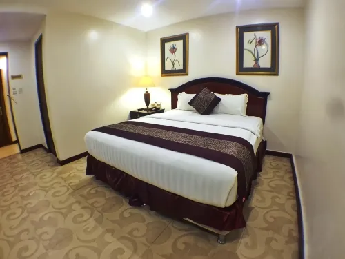 Cindy Kelly Hotel