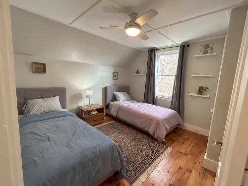 Cozy two bedroom house in the heart of Gloucester